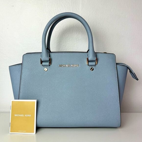 Michael Kors Handbags - ♥️ Michael Kors blue satchel ♥️
